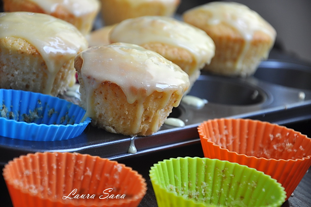 cupcakes-cu-lamaie-si-iaurt_04